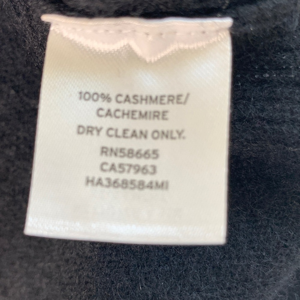Halogen black crewneck cashmere sweater size small - Picture 6 of 8